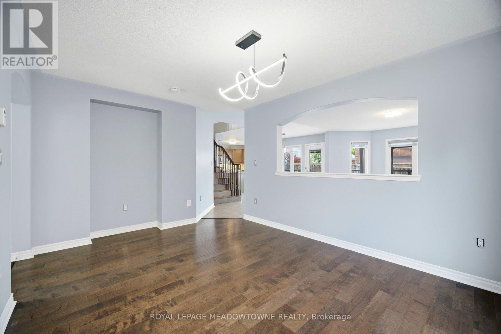 214 JOHN W. TAYLOR AVENUE W - 14