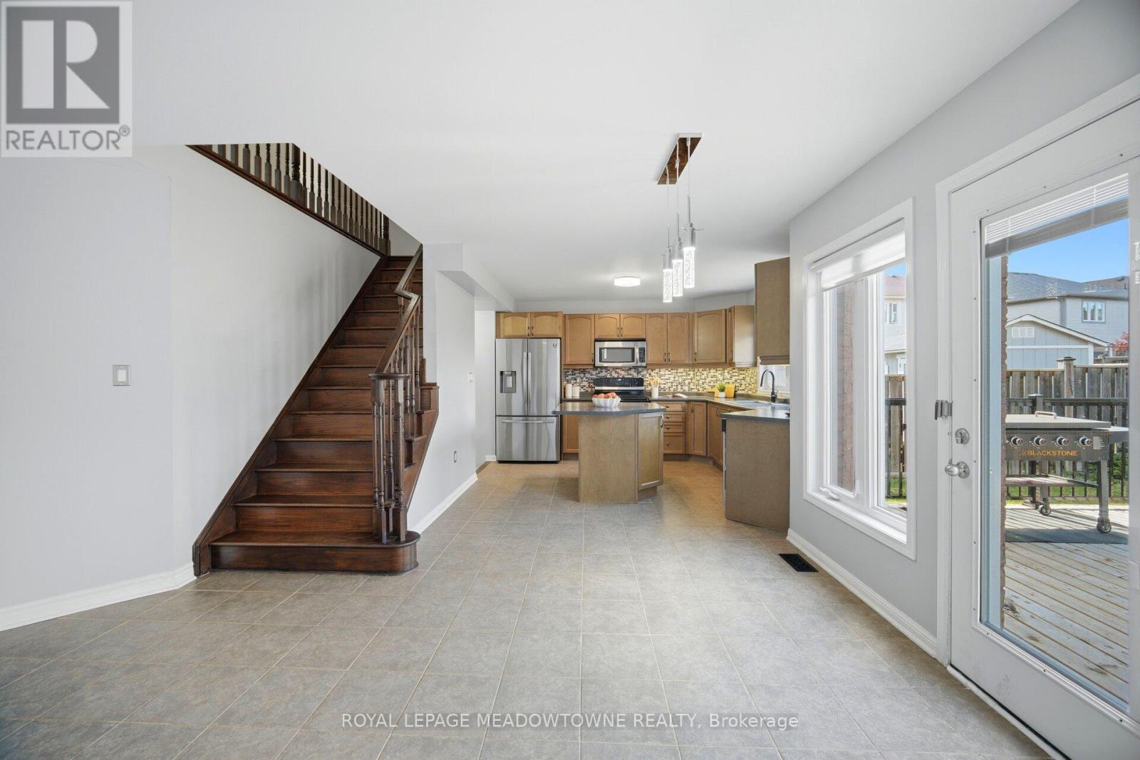 214 JOHN W. TAYLOR AVENUE W - 20