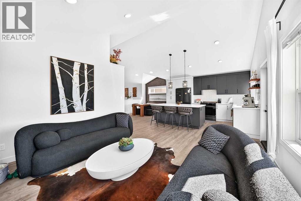 14 Ian Way — photo 13