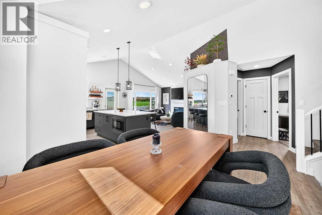 14 Ian Way — photo 15
