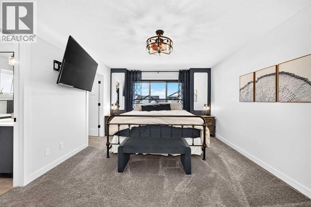 14 Ian Way — photo 16