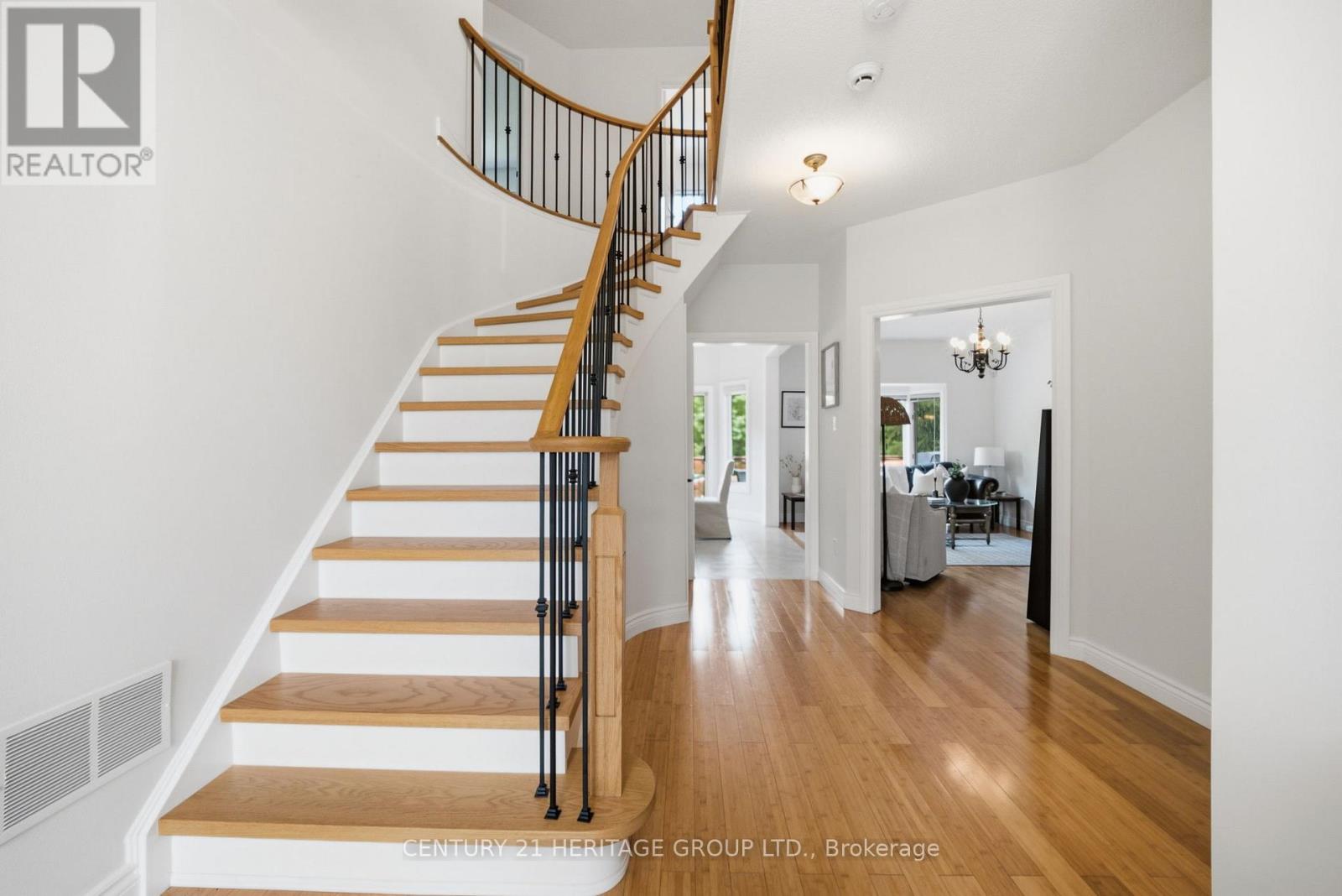 28 TAYWOOD COURT - 19