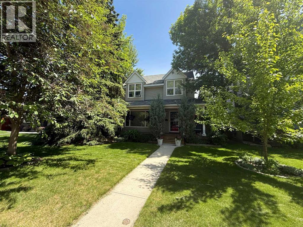 1141 Regent Crescent NE - photo 2