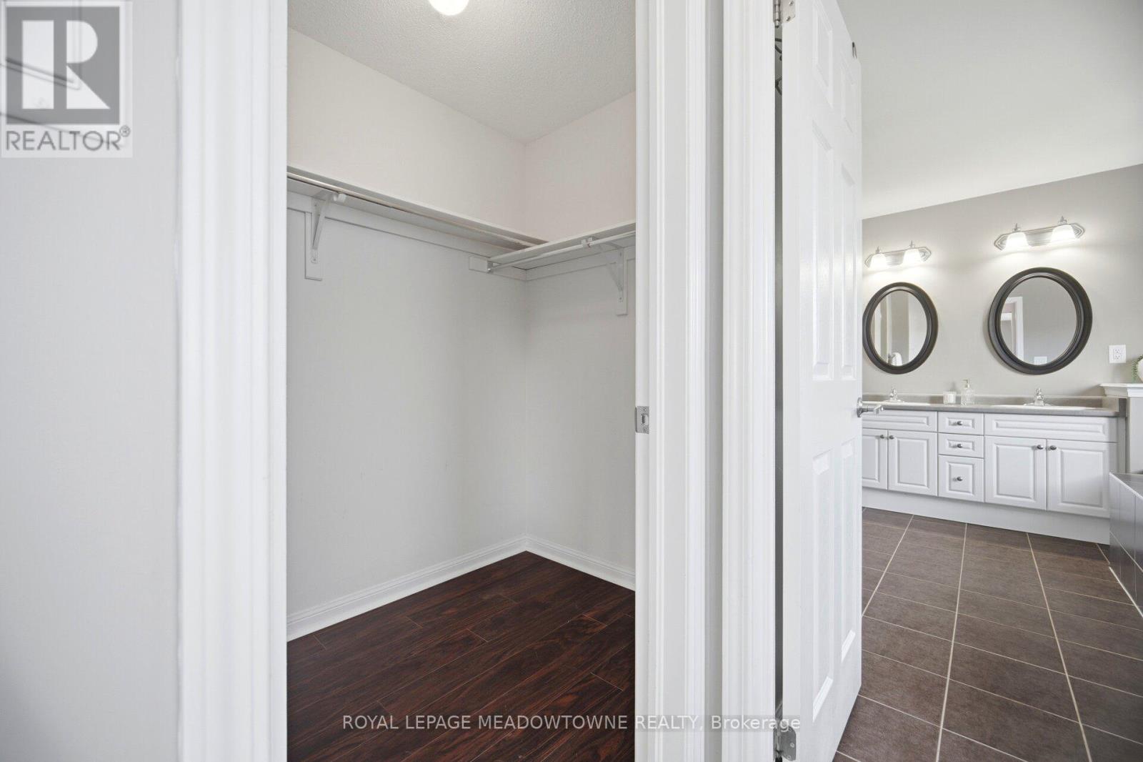214 JOHN W. TAYLOR AVENUE W - 35
