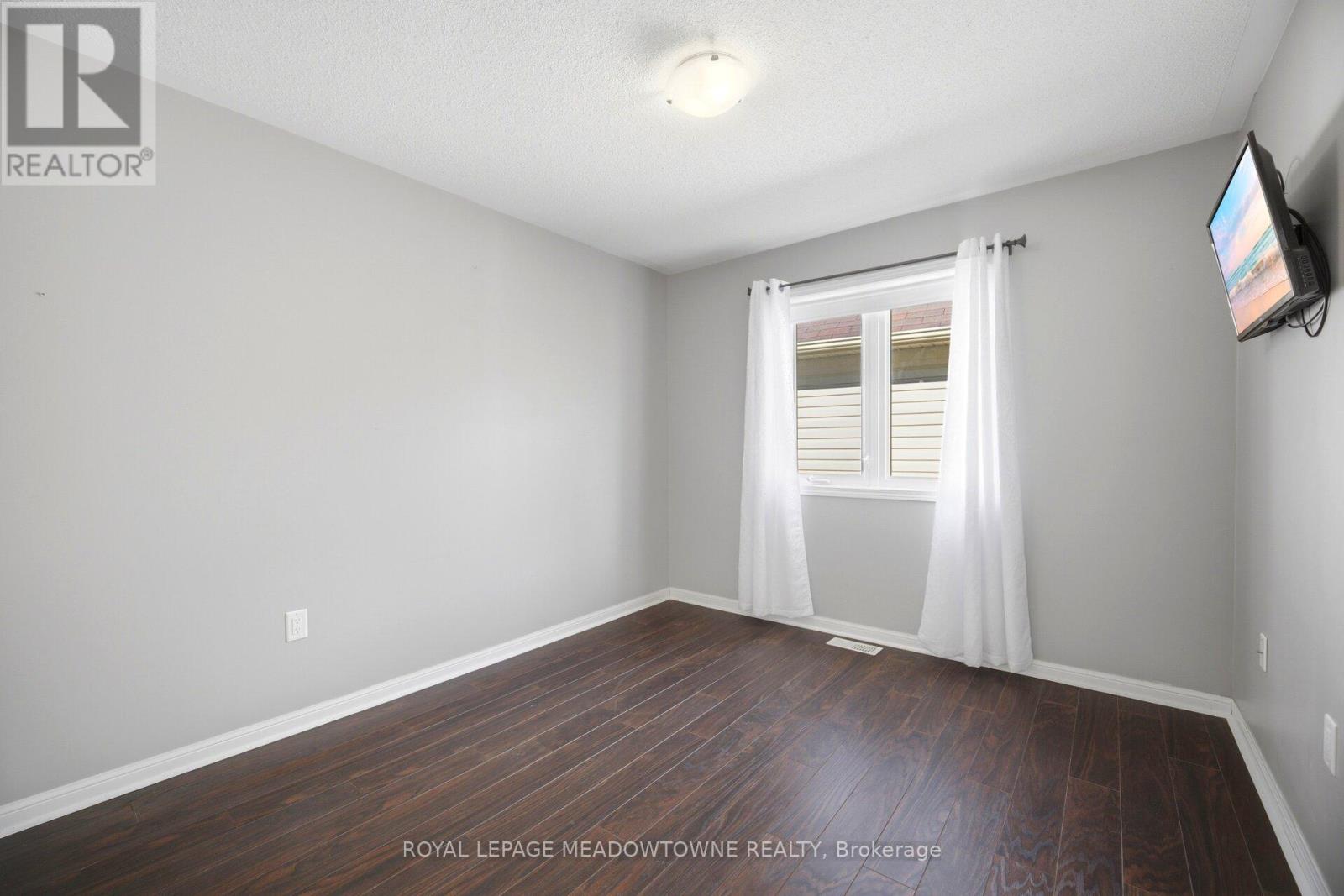 214 JOHN W. TAYLOR AVENUE W - 37