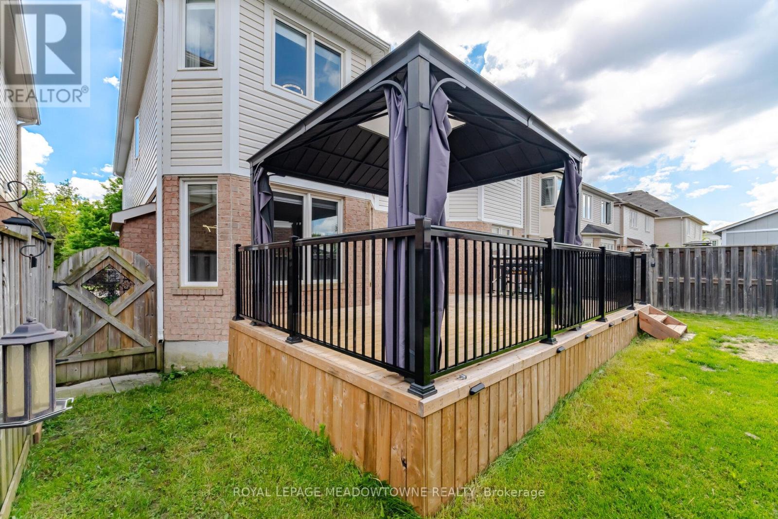 214 JOHN W. TAYLOR AVENUE W - 44