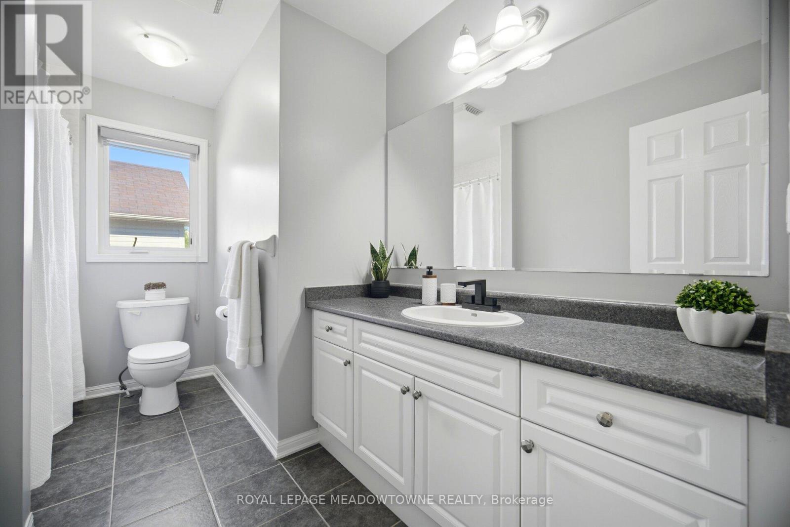 214 JOHN W. TAYLOR AVENUE W - 39