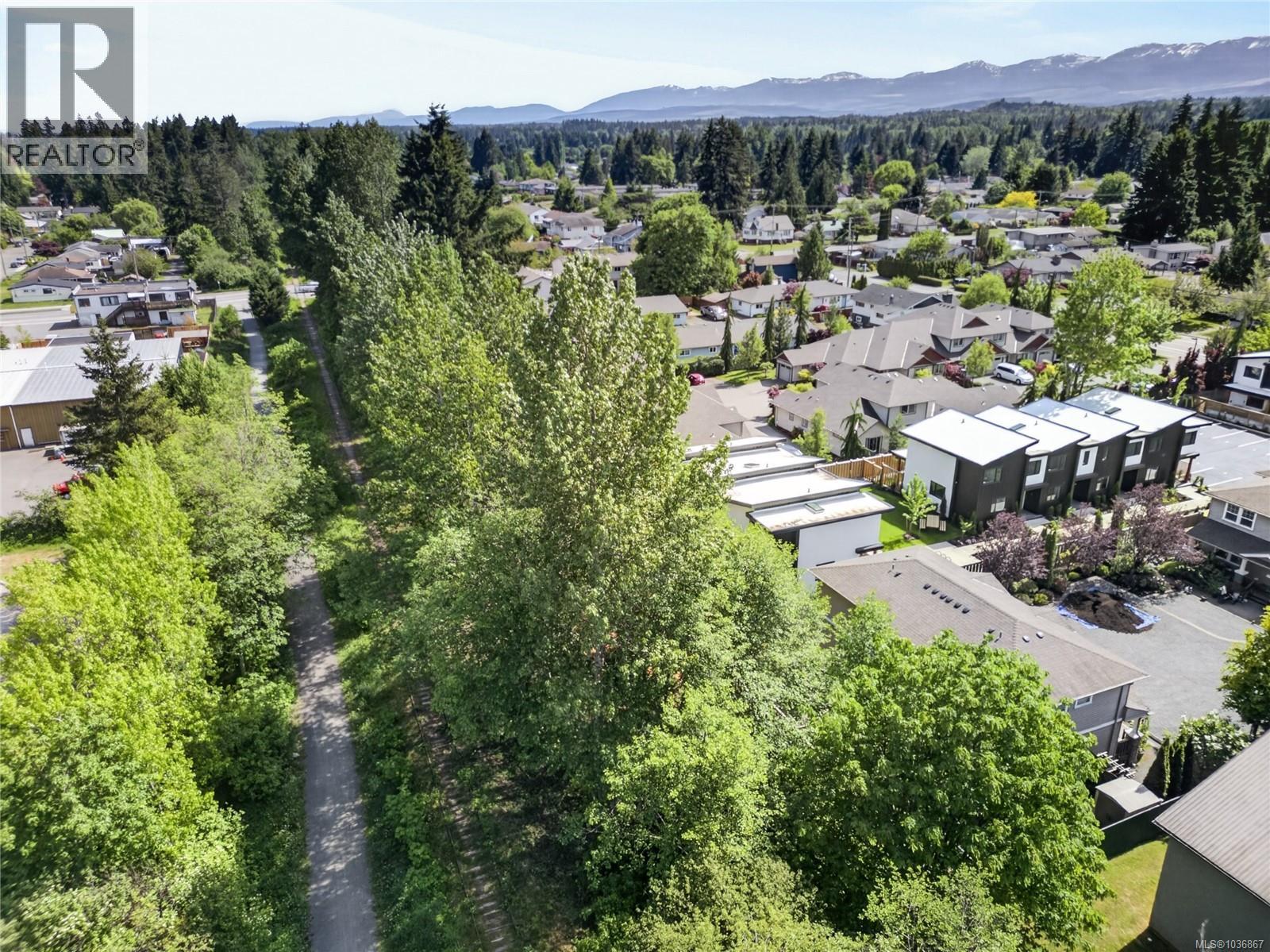 #5 1590 Piercy Ave - 40