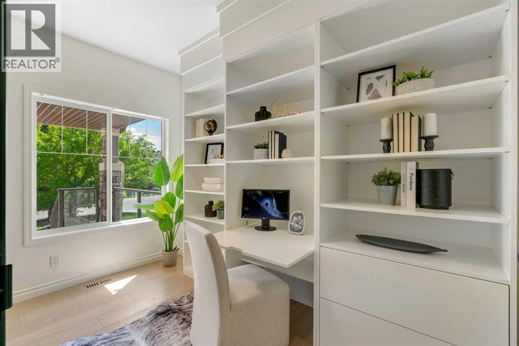 9 Cresthaven Way SW — photo 11