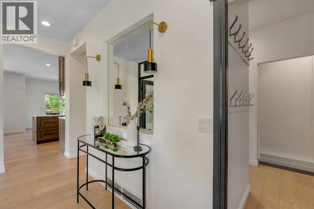9 Cresthaven Way SW — photo 12