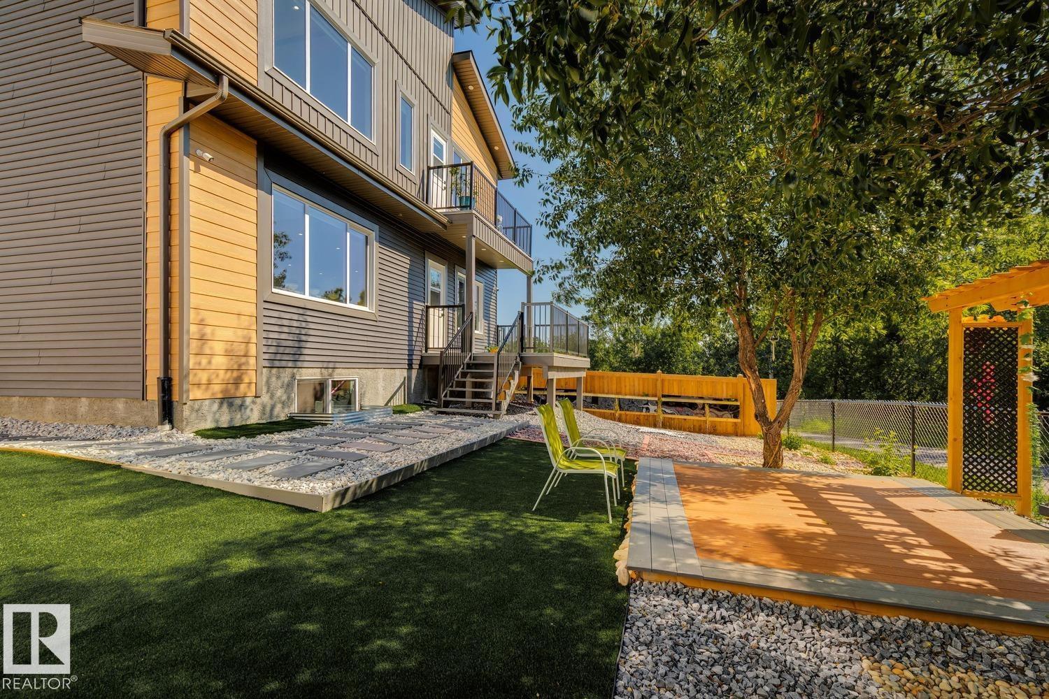 1395 155 ST SW - 51