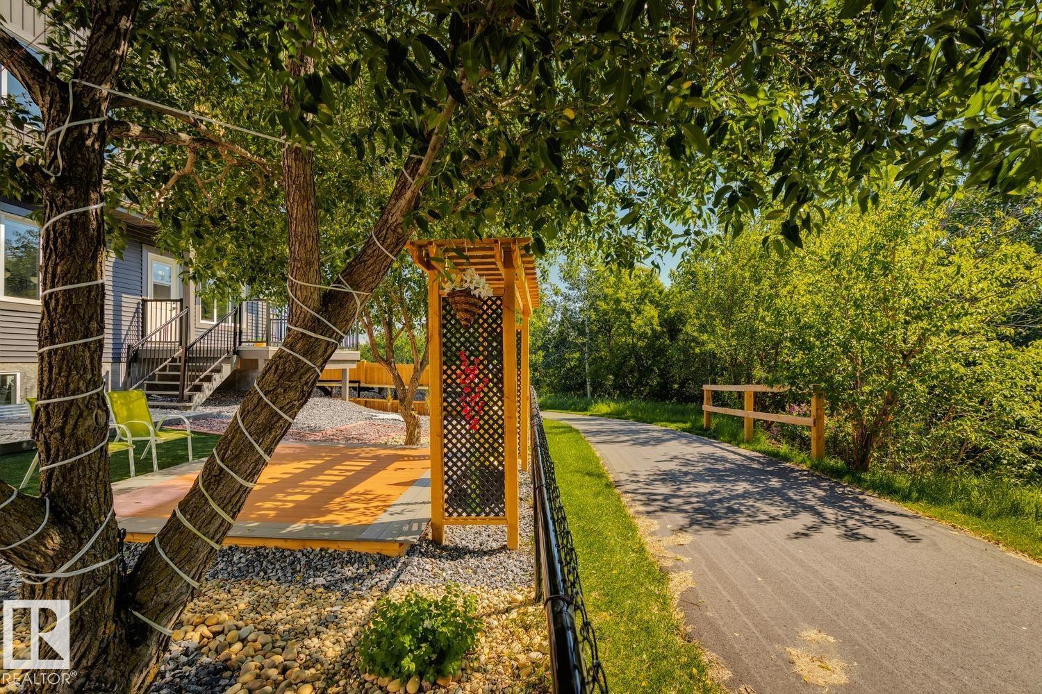 1395 155 ST SW - 53