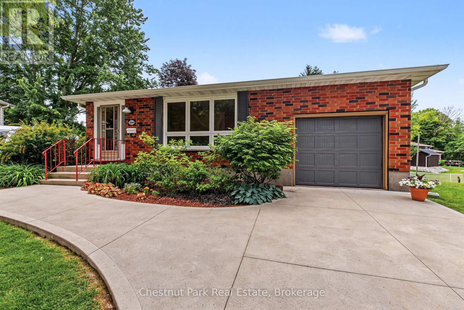 280 8TH AVENUE E - 1