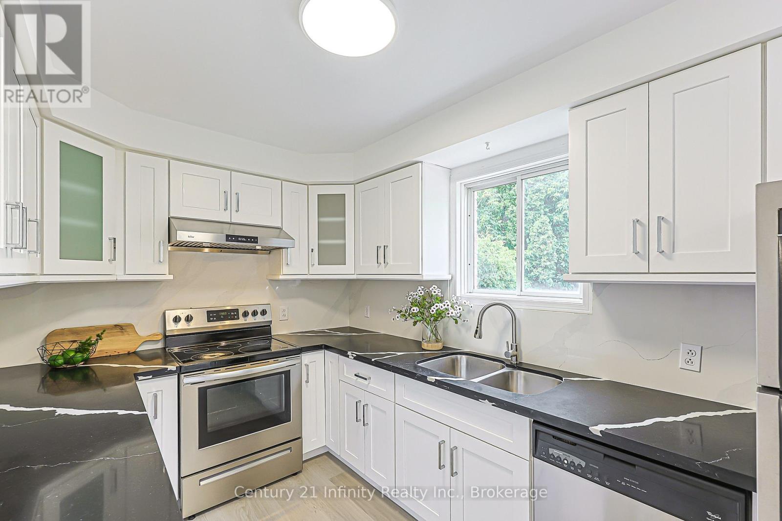 56 BUSHFORD STREET - 15