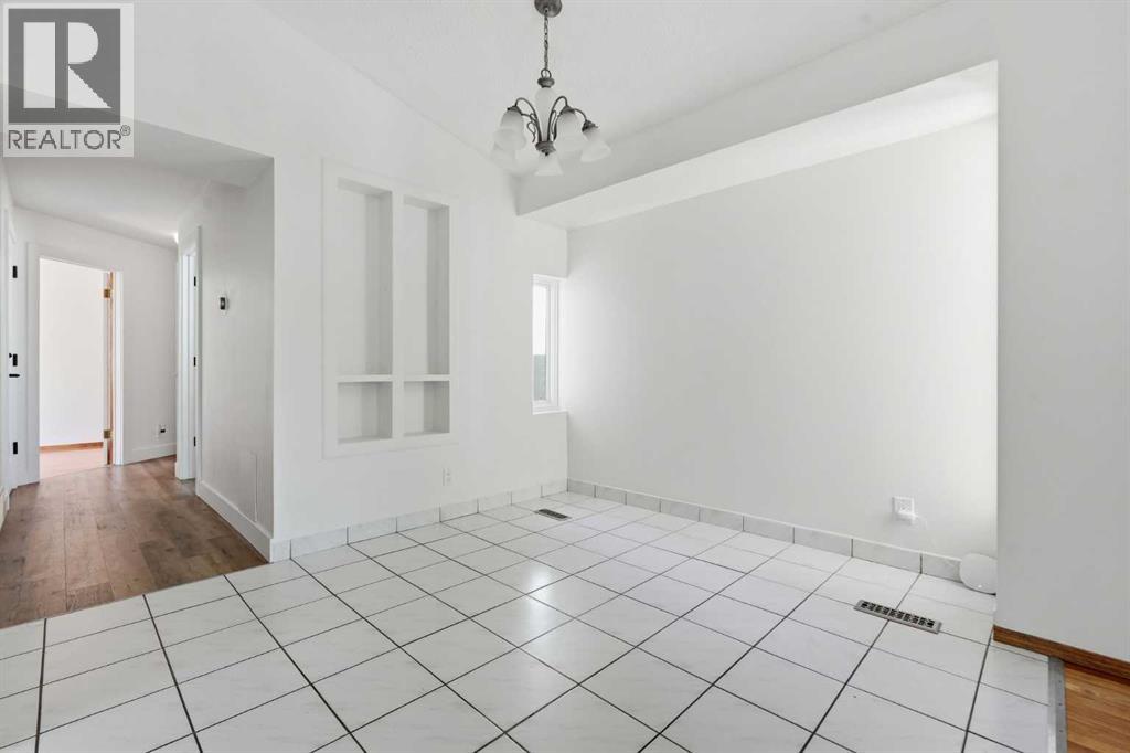 4205 16 Street SW - 10