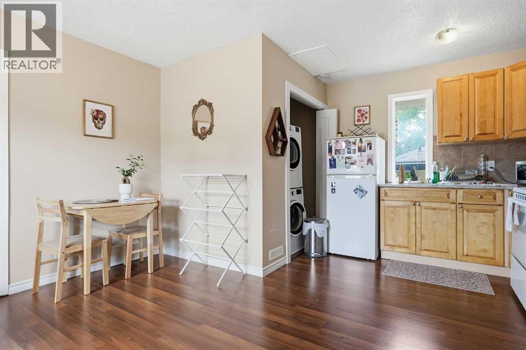 4205 16 Street SW - 36