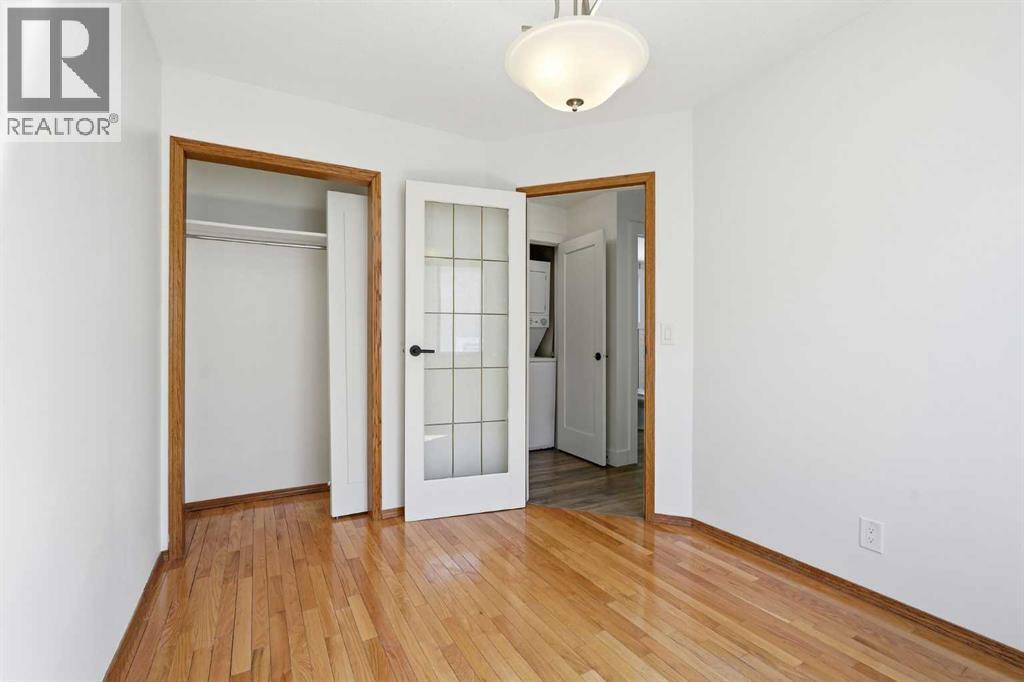 4205 16 Street SW - 21