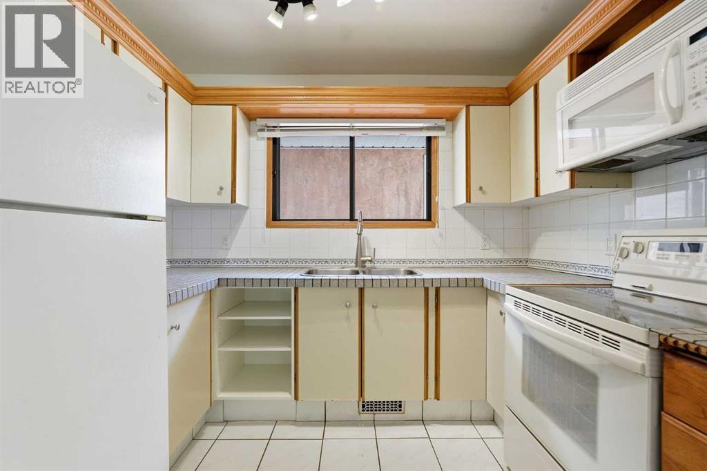 4205 16 Street SW - 12