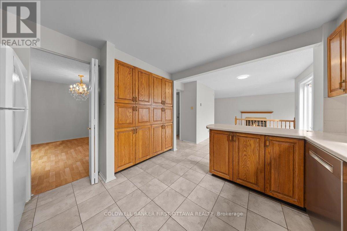1841 THISTLELEAF CRESCENT - 11