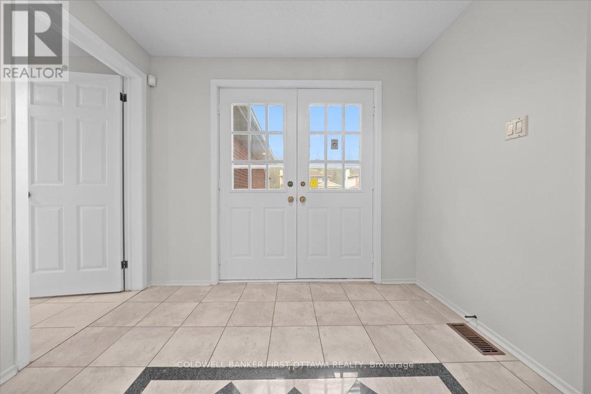1841 THISTLELEAF CRESCENT - 3