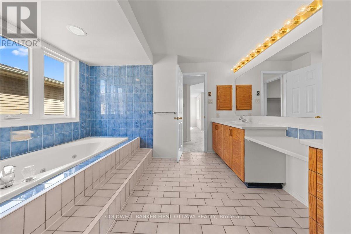 1841 THISTLELEAF CRESCENT - 30