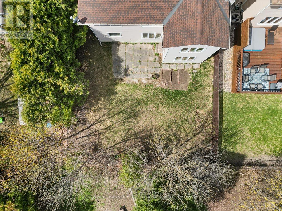 1841 THISTLELEAF CRESCENT - 40