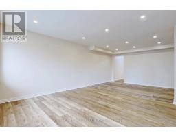 6068 Yonge Street, Toronto, ON M2M3W6 Photo 6