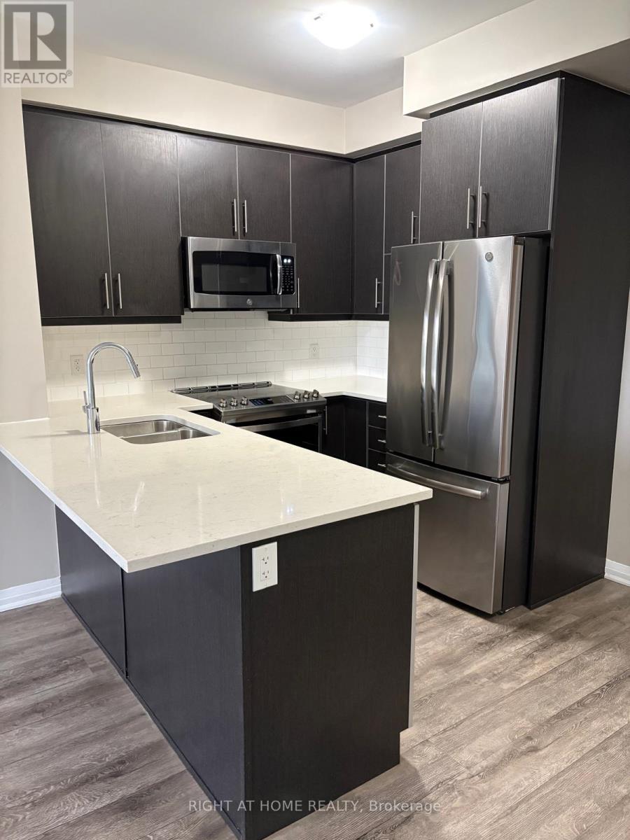 #405 128 GROVEWOOD COMMON - 11