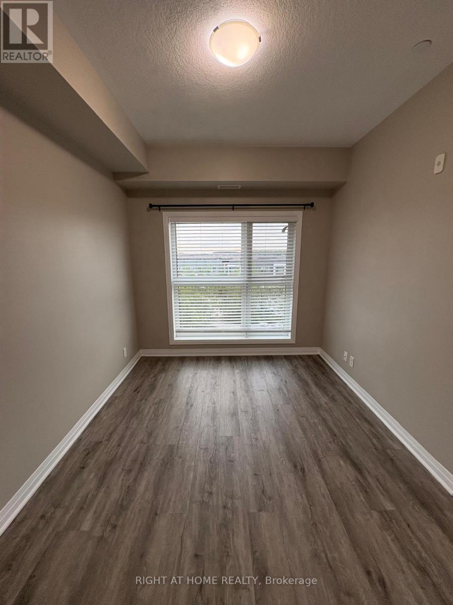 #405 128 GROVEWOOD COMMON - 16
