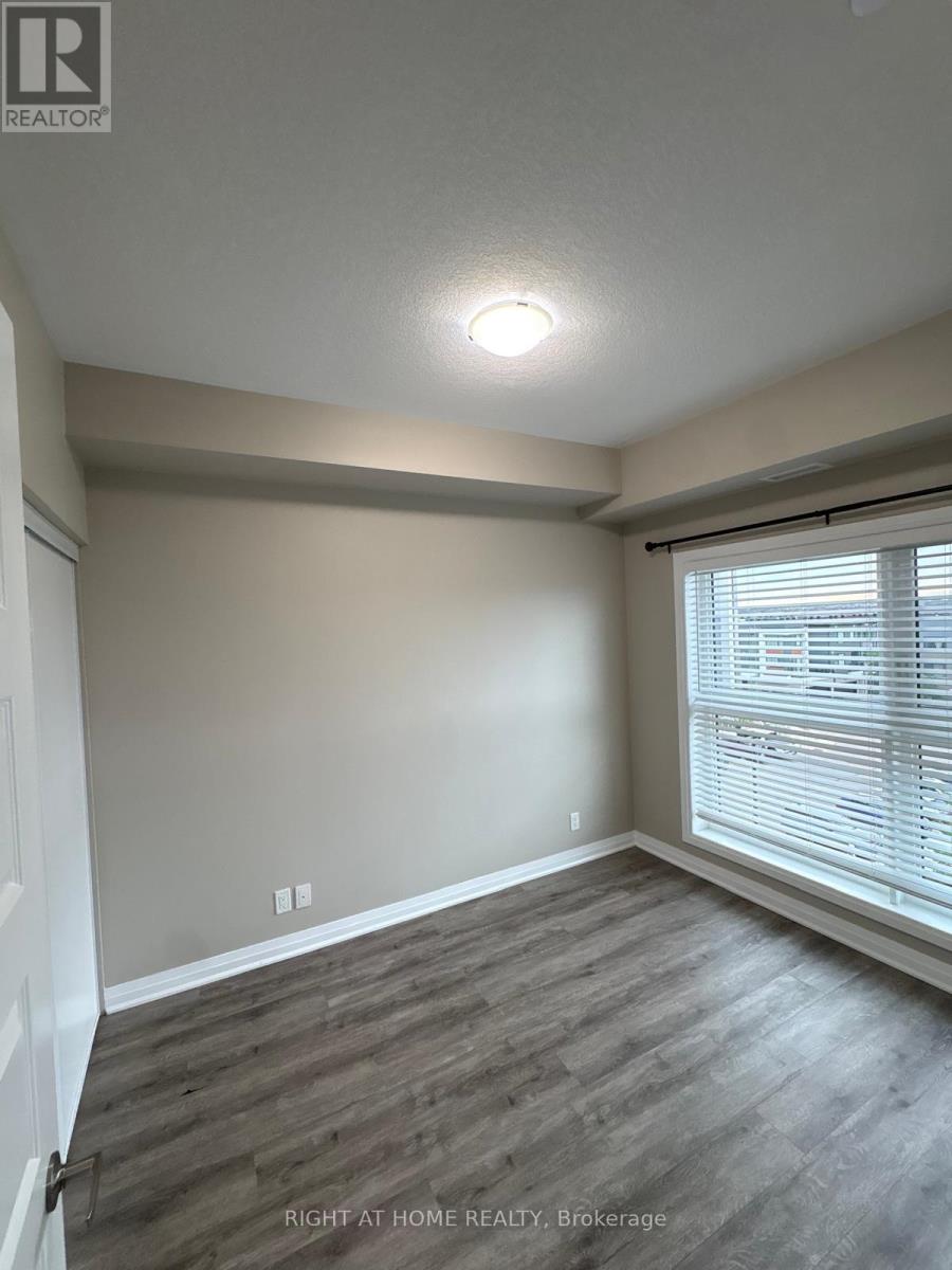 #405 128 GROVEWOOD COMMON - 17