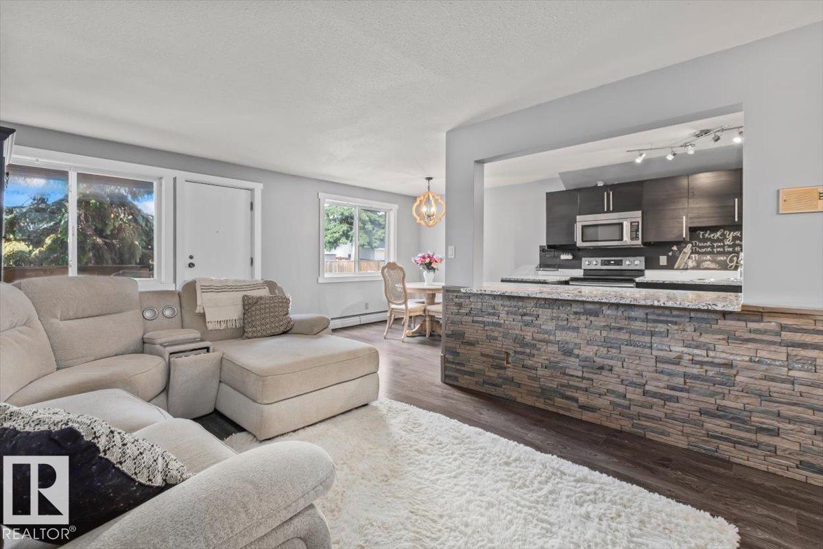 #118 95 MCKENNEY AV — photo 9