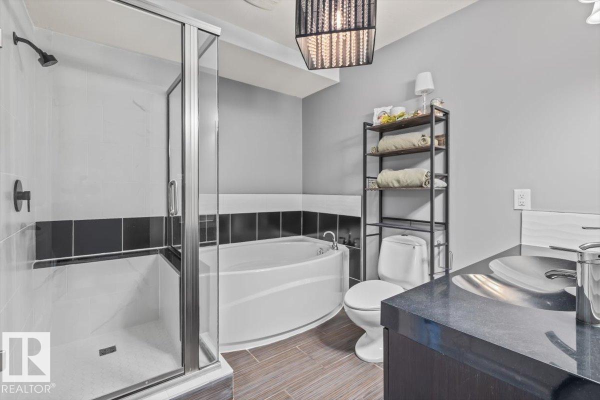 #118 95 MCKENNEY AV — photo 16