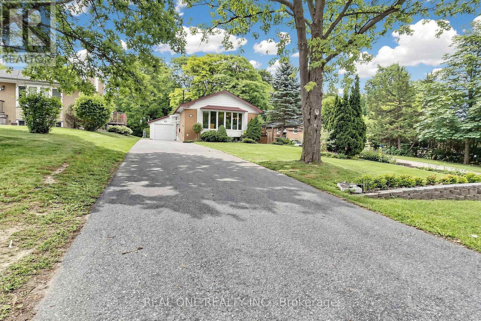 49 BAYVIEW PARKWAY - 1