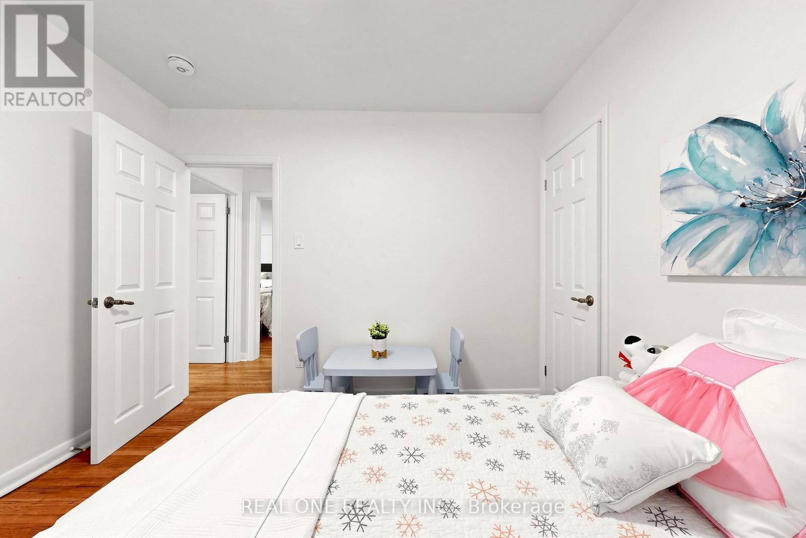 49 BAYVIEW PARKWAY - 24