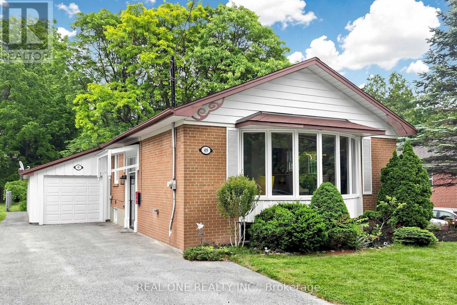 49 BAYVIEW PARKWAY - 3