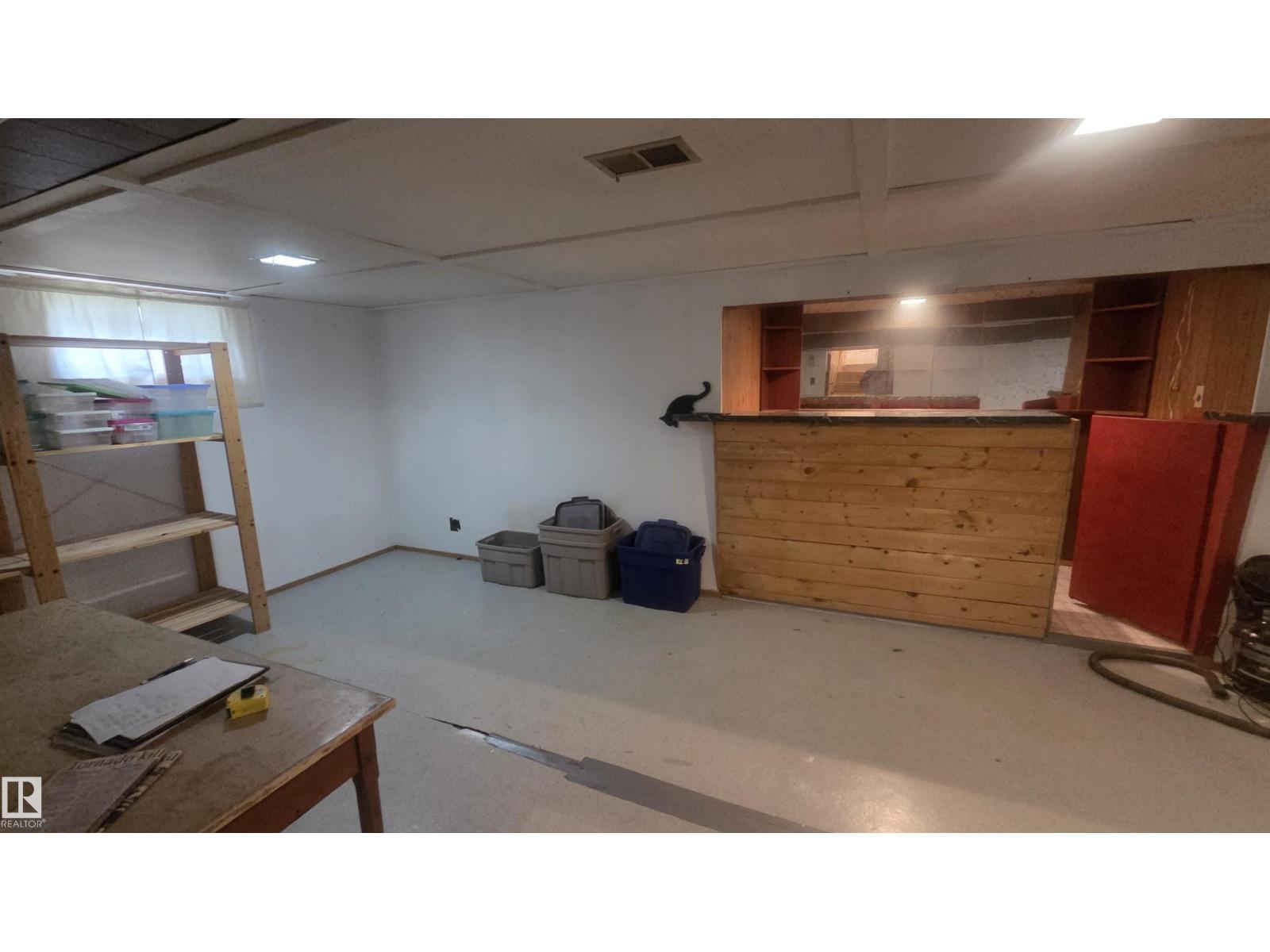 11909 83 ST NW - 19