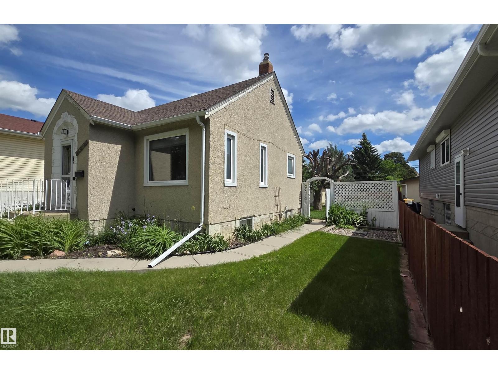 11909 83 ST NW - photo 2