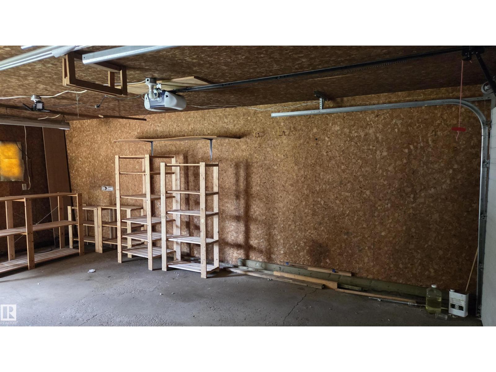 11909 83 ST NW - 27