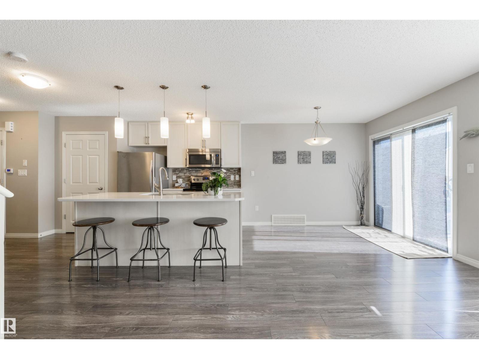 2315 68 ST SW — photo 10