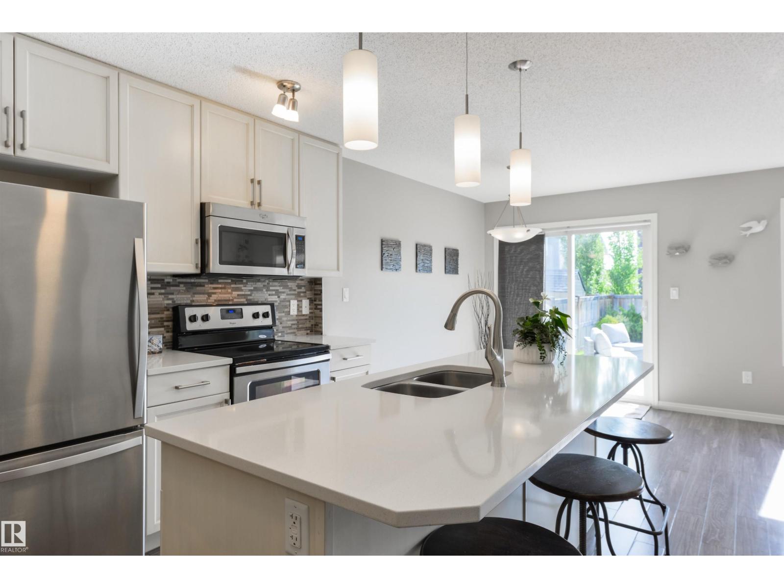 2315 68 ST SW — photo 15