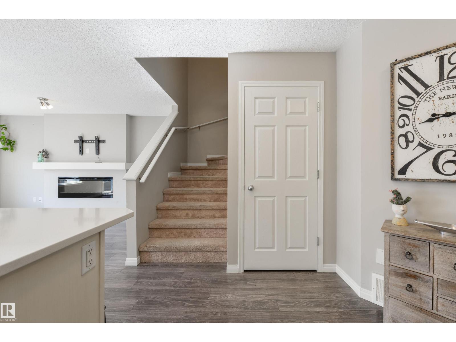 2315 68 ST SW — photo 16