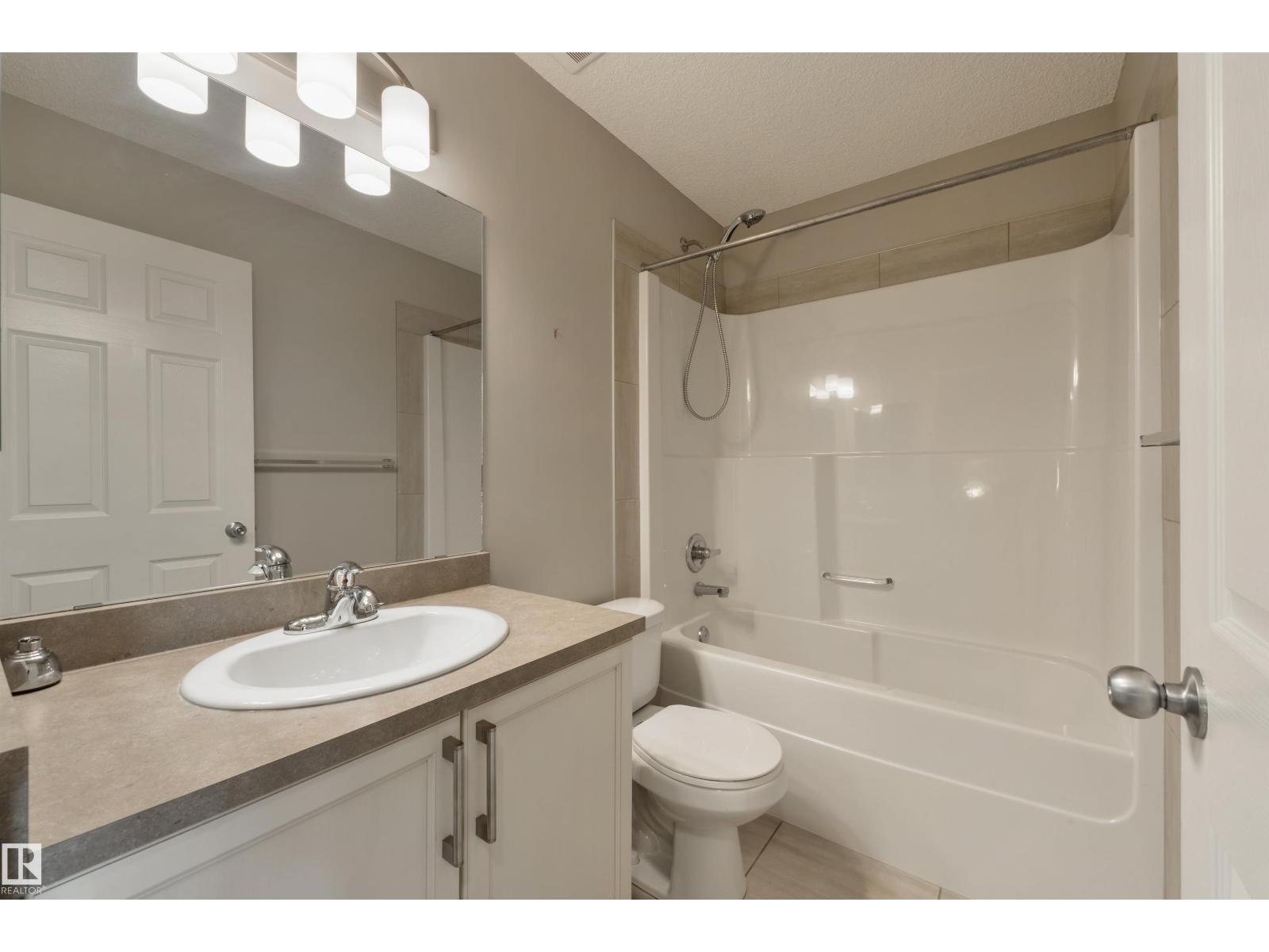 2315 68 ST SW — photo 20