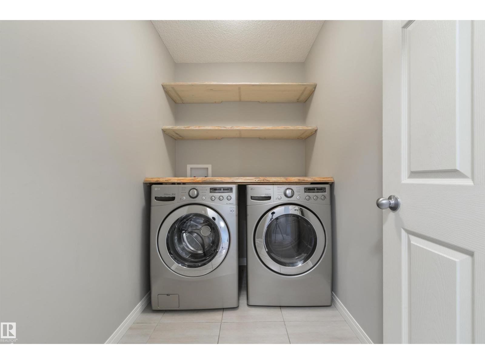 2315 68 ST SW — photo 27