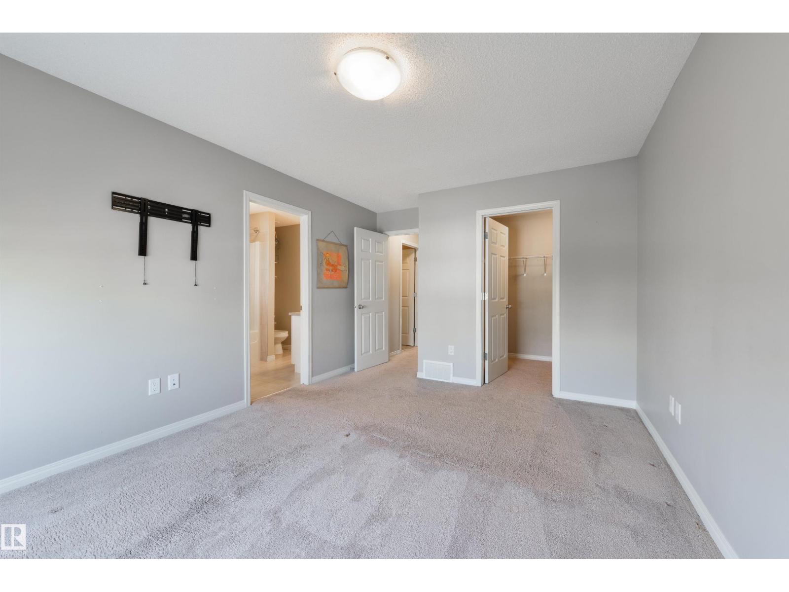 2315 68 ST SW — photo 29