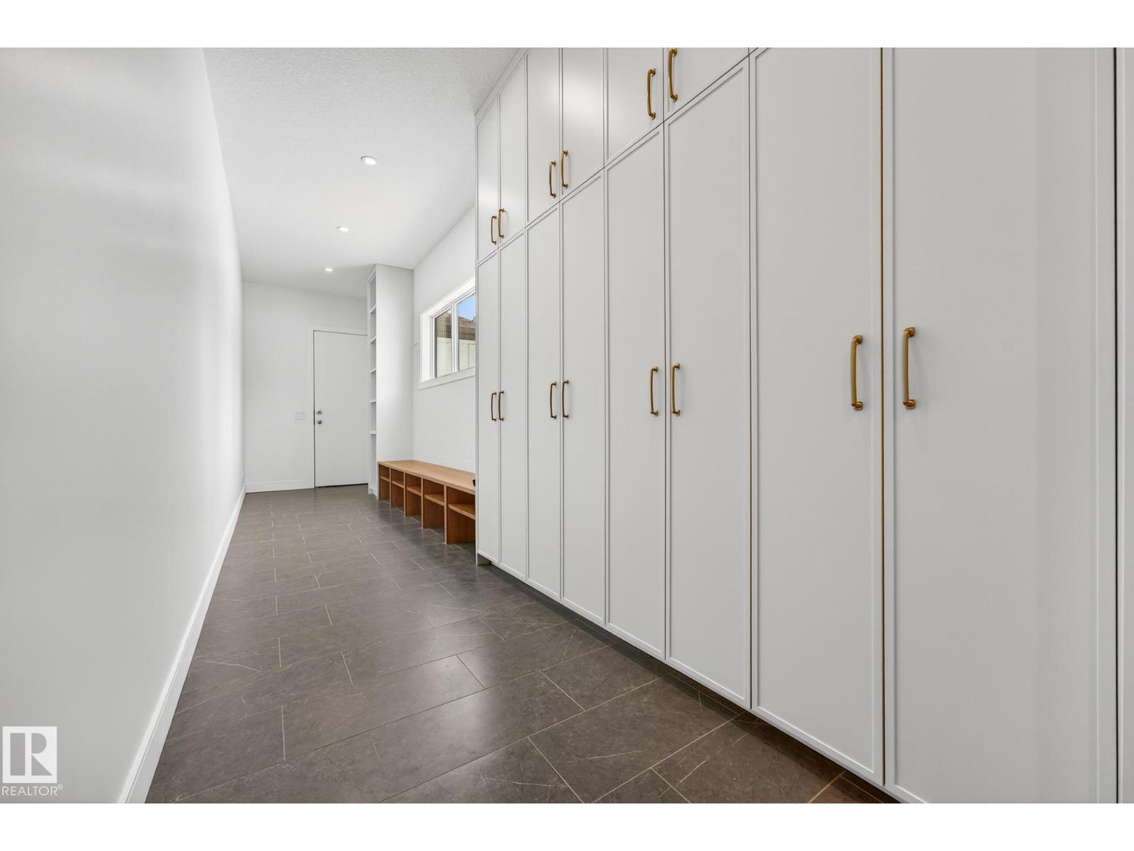 14004 89A AV NW - 26