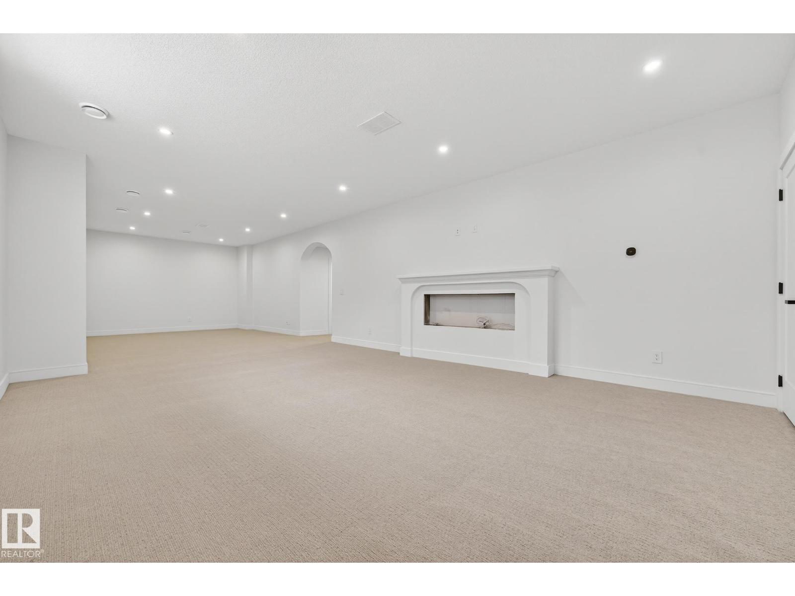 14004 89A AV NW - 51