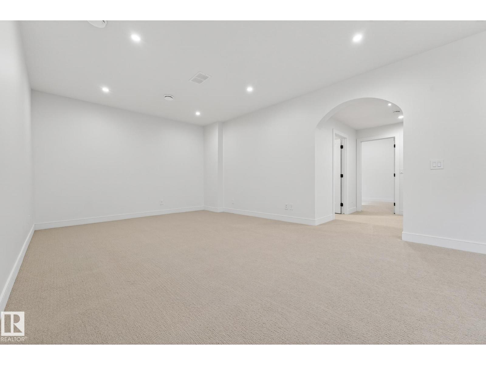 14004 89A AV NW - 54
