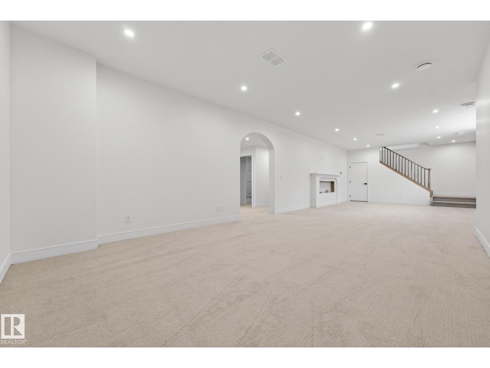 14004 89A AV NW - 55
