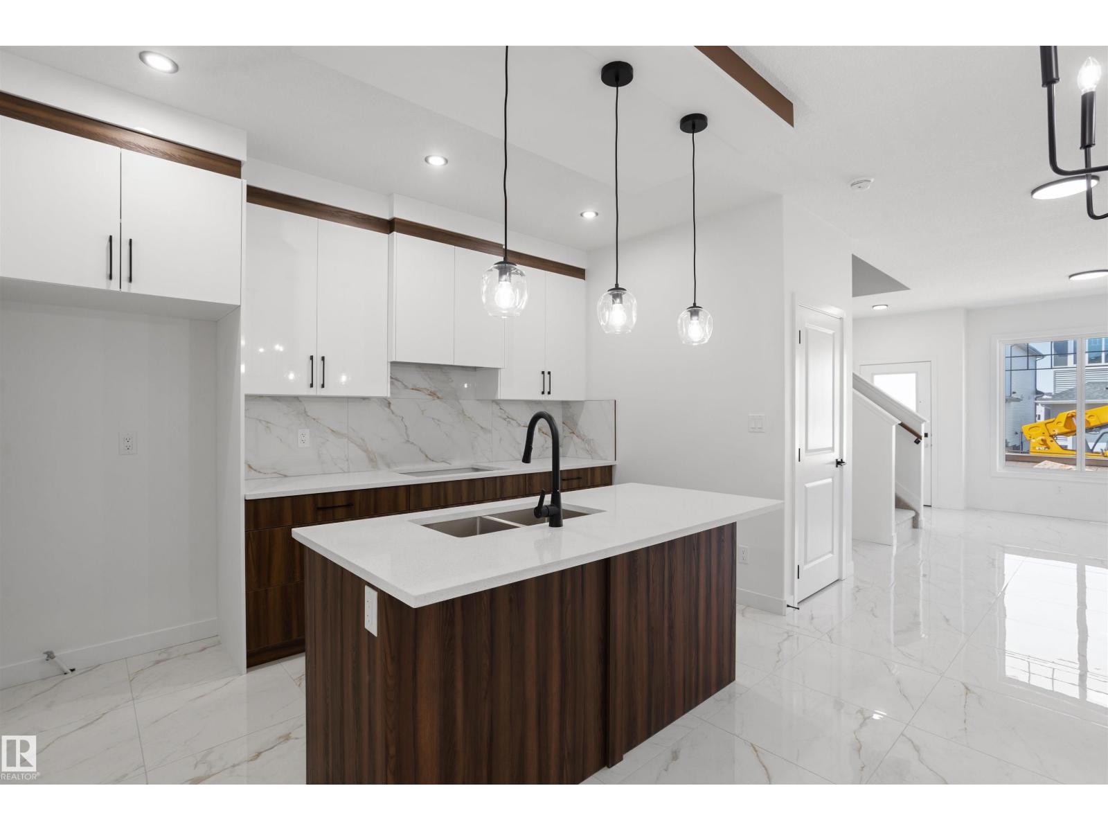 4229 63 ST - 10
