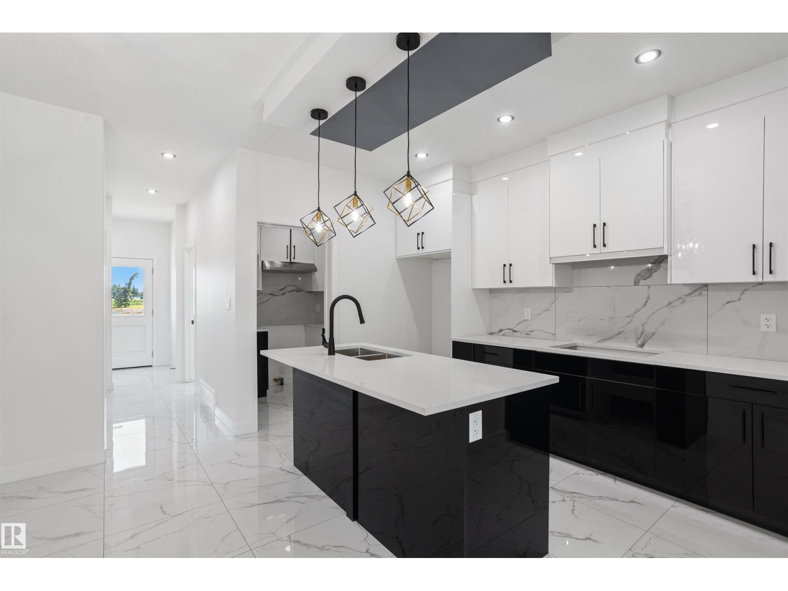 4225 63 ST - 10